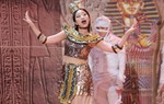 MC Liêu Hà Trinh "giật" cup "Ơn giời" trong lần đầu diễn kịch