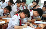 Thi vào lớp 10: Học ngày "cày" đêm vẫn chất chồng lo lắng