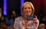 Tác giả Harry Potter trở thành nhà văn kiếm nhiều tiền nhất thế giới 