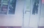Phó chủ tịch xã vào bệnh viện hành xử như côn đồ