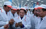 Chủ tịch Quốc hội Nguyễn Thị Kim Ngân thăm khu công nghệ cao Hòa Lạc