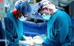 Bé gái 9 tuổi được cứu sống sau 3 lần ngưng tim
