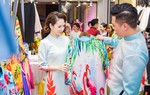 Việt Anh nhờ Đan Lê chọn áo dài cho vợ