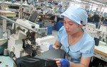 May mặc Việt Nam đối mặt nhiều thách thức (Bài 2): Lao động nữ trước nguy cơ mất việc làm