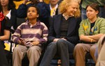 Lý do Nicole Kidman "ngó lơ" con nuôi tại Lễ trao giải Quả Cầu Vàng