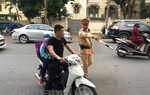 'Nhiều phụ huynh chưa có ý thức đội mũ bảo hiểm cho con khi tham gia giao thông'