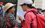 Hàng ngàn phụ huynh lặn lội đưa con lên TPHCM dự thi đánh giá năng lực