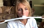 “Cười rớt hàm” với thiết bị nâng cơ mặt rẻ hơn tiêm botox 