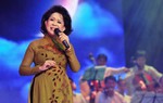 Danh ca Giao Linh nói về mối quan hệ với 6 con riêng của chồng