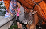 Cận cảnh dân Quảng Bình đương đầu chống lũ