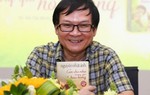 Nguyễn Nhật Ánh cứ nhận thù lao là 'trân trọng biếu vợ'