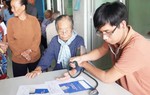 Đề xuất nâng mức hỗ trợ mua BHYT cho người cao tuổi