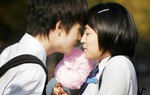 Mẹ sững sờ khi biết con học lớp 7 trường chuyên 'đóng phim sex' với bạn cùng lớp
