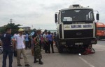 Mẹ con cô giáo bị xe tải cán tử vong khi đi khám bệnh