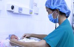 Sản phụ bị biến chứng nguy hiểm vượt cạn thành công
