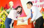 Trà Ngọc Hằng giản dị trao từ thiện ở Thái Bình
