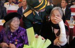 Dành gần 400 tỷ đồng tặng quà cho người có công