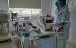 21 bệnh nhân có biểu hiện bất thường khi chạy thận