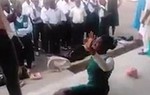 Cảnh học sinh bị đánh dã man gây ra làn sóng phẫn nộ ở Nigeria