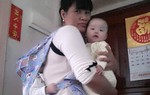 Tâm sự của những phụ nữ đi xuất khẩu lao động nước ngoài ngày giáp Tết