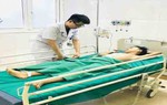 Ngã xe đạp, bé 10 tuổi bị vỡ gan nguy kịch