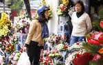 Thị trường hoa Valentine kém sôi động sáng 14/2
