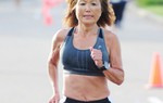 Quý bà 71 tuổi phá kỷ lục thế giới chạy marathon 
