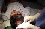 Bắc Giang: Bác sĩ bị ném toác đầu, khâu 5 mũi