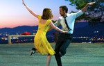 Mê mẩn với nhiều nụ hôn ngọt trong trailer LA LA LAND 