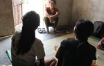 Tội ác của người cha đẻ làm con gái 14 tuổi mang thai