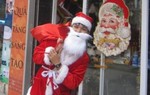 Thuê ông già Noel tới tặng quà: Cao nhất 280 nghìn đồng/lần 