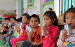 Trẻ em cần nguồn sữa tươi sạch đạt chuẩn để phát triển thể lực