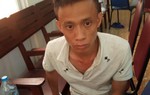 Công an tìm 2 phụ nữ khiến tên cướp ngã xe, bị bắt