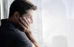 Cô ấy lấy cớ không hợp tuổi để đòi chia tay
