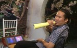 Nghệ sĩ Vượng Râu: Vợ con thiệt thòi vì chồng quá ‘điên’ nghề