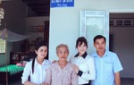 Lý Nhã Kỳ trao nhà tình nghĩa ở Hậu Giang