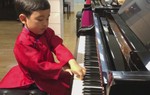 'Thần đồng piano' Evan Le biến tấu 'Diễm xưa'