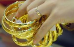 Giá vàng trong nước tăng mạnh 300.000đ/lượng