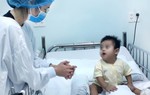 Ông nội hiến gan cứu cháu sinh non bị suy gan giai đoạn cuối