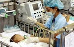 Cứu sống bé gái suy hô hấp nguy kịch