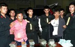 Vây bắt 2 đối tượng vận chuyển 30 bánh heroin, 6.000 viên ma túy tổng hợp tại Hà Tĩnh