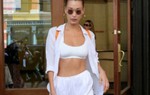 Những “bộ cánh hộ mệnh” giúp Bella Hadid khoe vòng eo vạn người mê