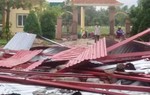 Lốc xoáy làm tốc mái trường tiểu học tại Hà Tĩnh trước thềm năm học mới