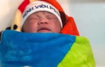 Khoảnh khắc bé gái đầu tiên chào đời năm 2019 tại Bệnh viện phụ sản Trung ương