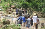 200 người vào rừng tìm kiếm 5 phụ nữ bị lũ cuốn mất tích