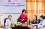 300 triệu đồng tặng Quỹ Vì bệnh nhân nghèo - BV Phụ sản Trung ương