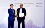 Vinmec được vinh danh là 'Bệnh viện Việt Nam tiến bộ nhất' và 'An toàn người bệnh'