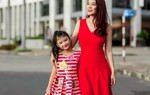 Trương Ngọc Ánh cùng con gái sành điệu dạo phố