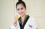 Á hậu Hoàng Hạnh khoe đai đen 2 đẳng Taekwondo