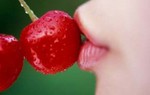  Củ, quả màu đỏ kìm hãm lão hóa da
